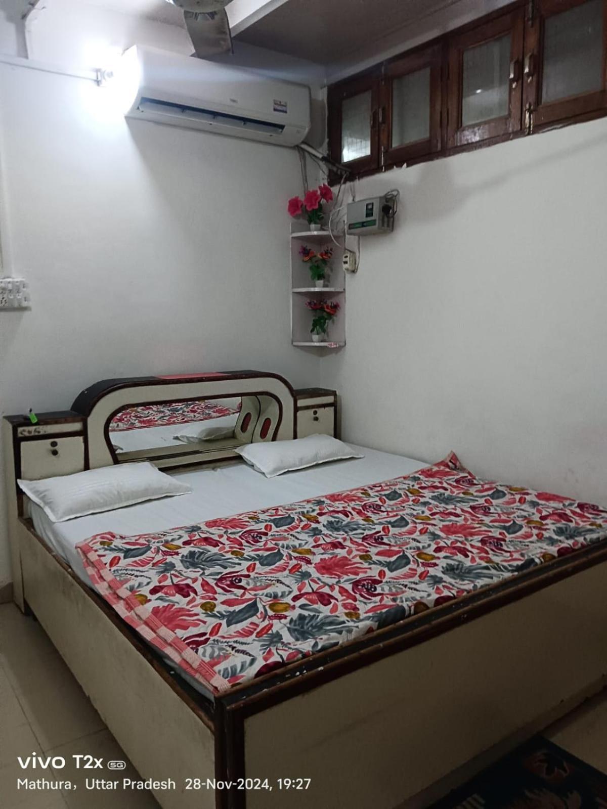 Hari Krishnam Residency Hotel มถุรา ภายนอก รูปภาพ