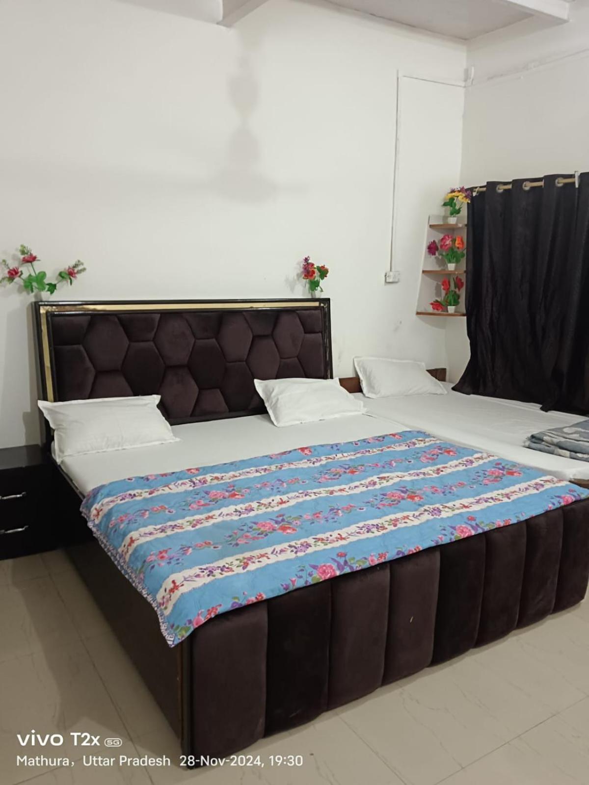 Hari Krishnam Residency Hotel มถุรา ภายนอก รูปภาพ